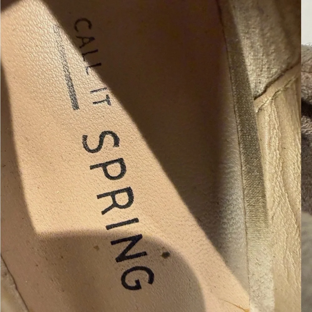 Elegant Tan Women's Pumps